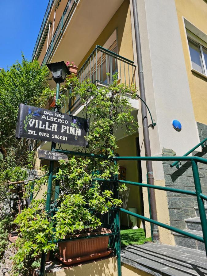 Pina Hotel 2*